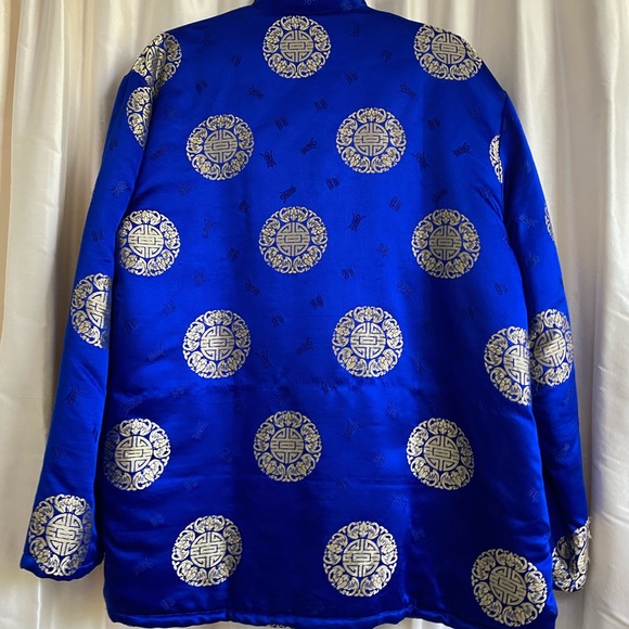 100% Silk jacket.  Quilted inside.  Pocket… - Picture 5 of 13